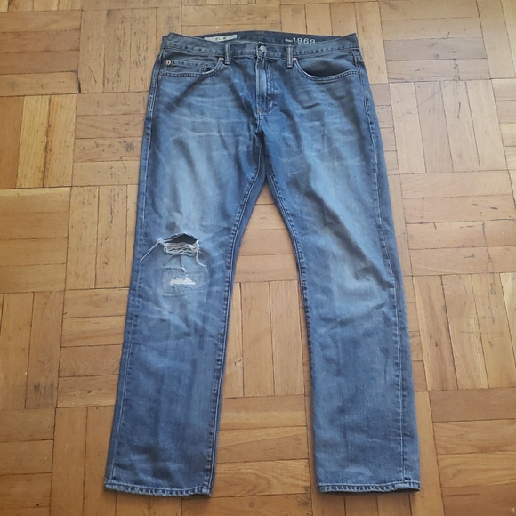 Men's Gap Distressed Jeans - Picture 2 of 4